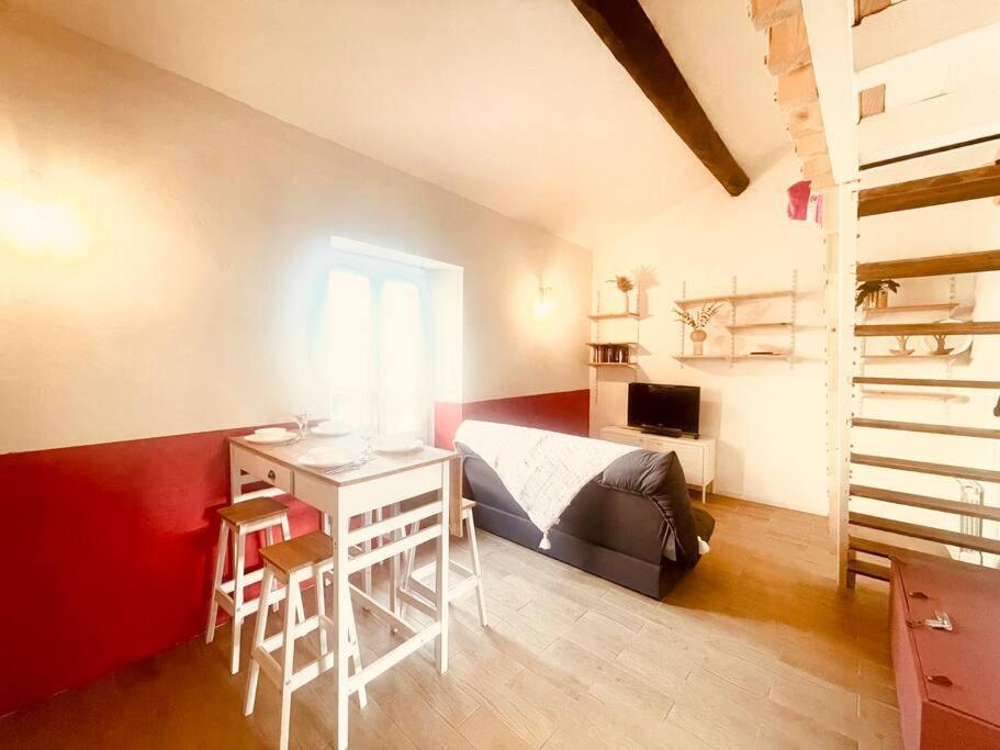 Evasion Urbaine**** Daire Nîmes Dış mekan fotoğraf
